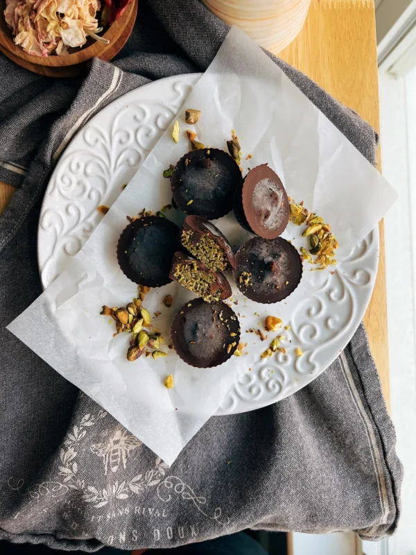 Dubai Kunafa Chocolate Cupcakes - Super Arabic Delight (41 Pieces | 16.01 oz / 1 lb / 454g) - Image 5